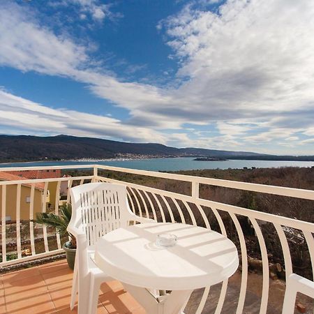 Stunning Apartment In Kornic With House Sea View エクステリア 写真